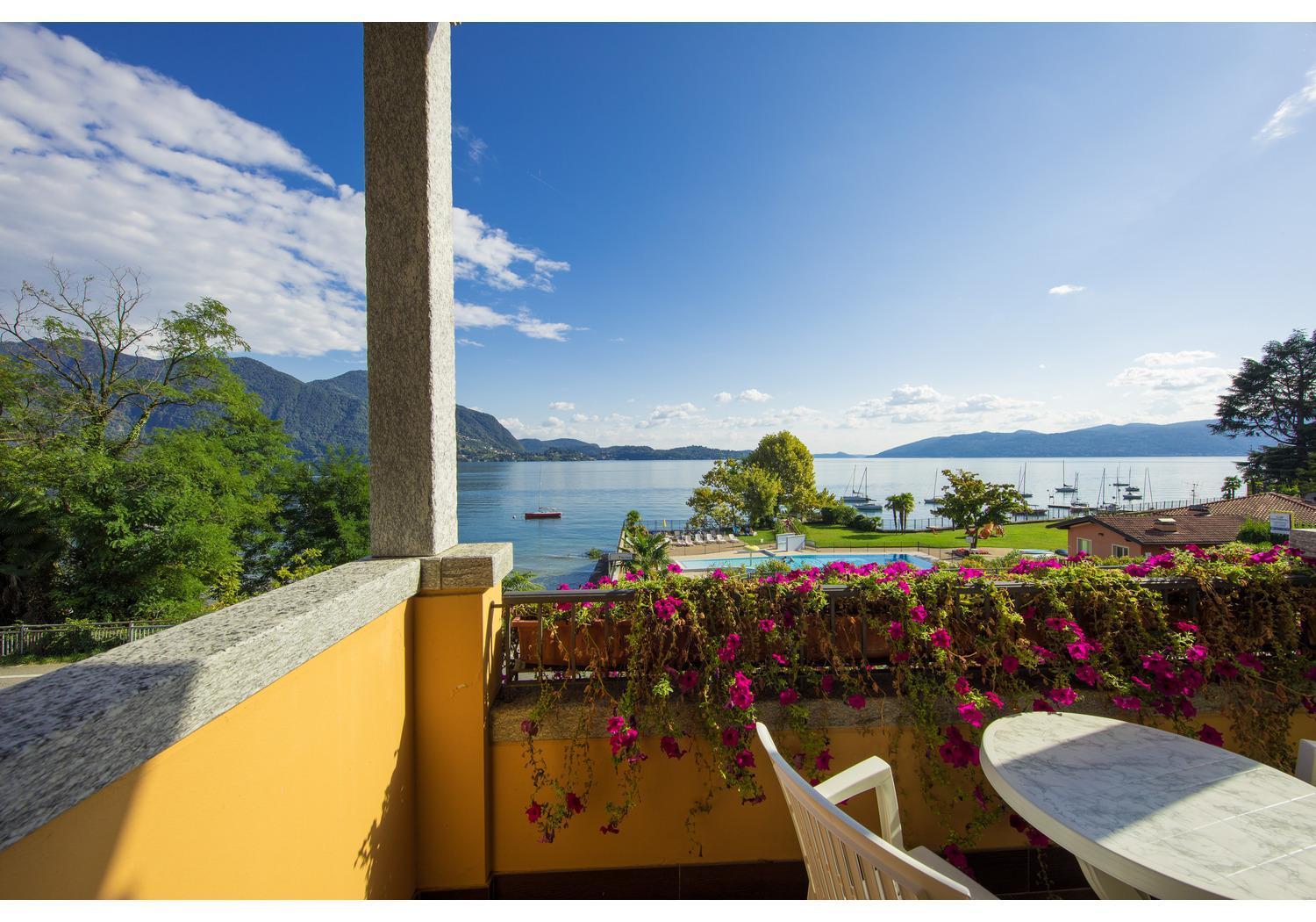 Hotel Residence Zust Verbania Eksteriør bilde