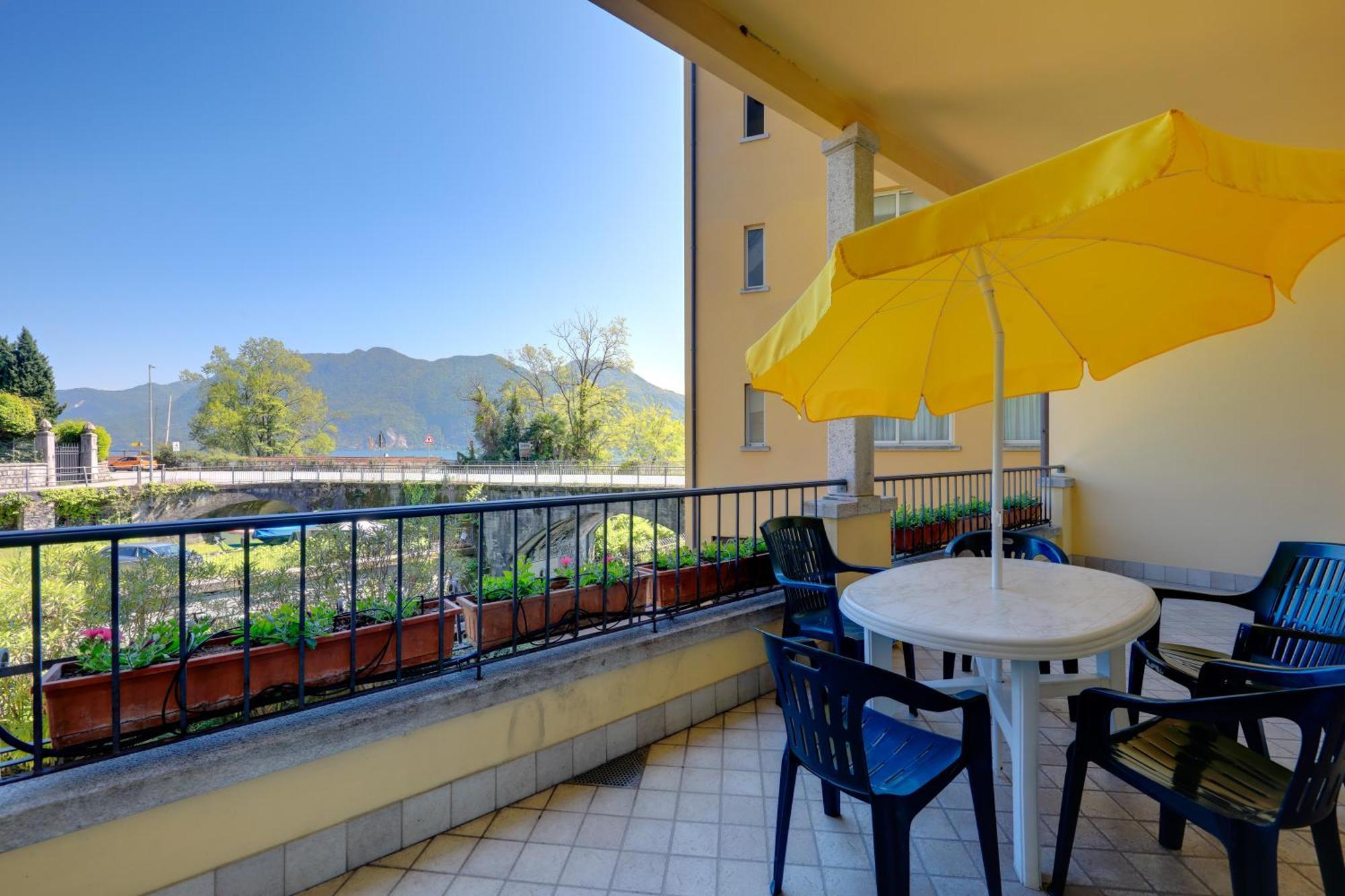 Hotel Residence Zust Verbania Eksteriør bilde