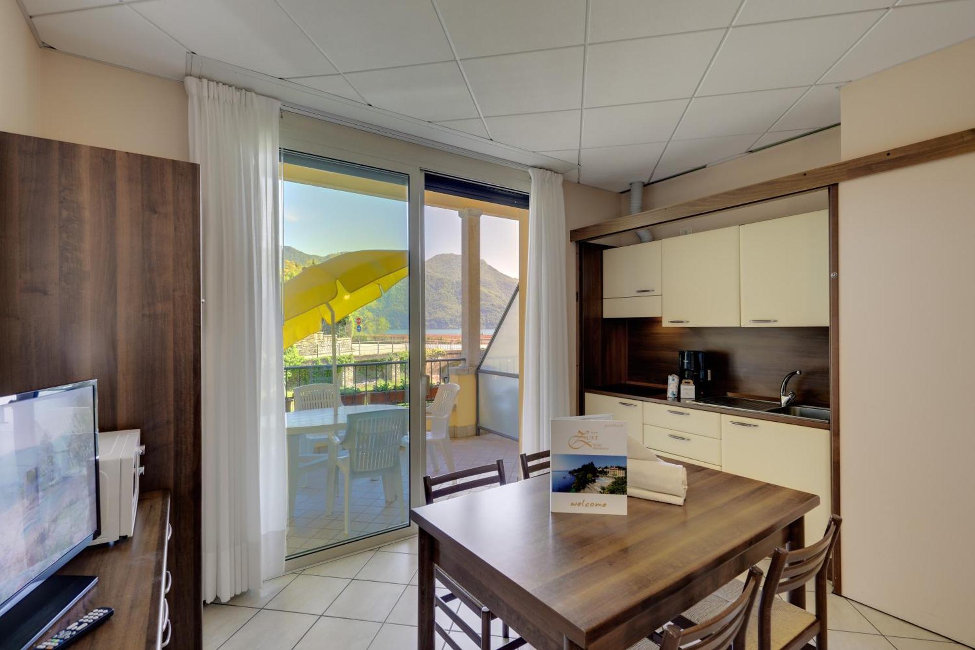 Hotel Residence Zust Verbania Eksteriør bilde